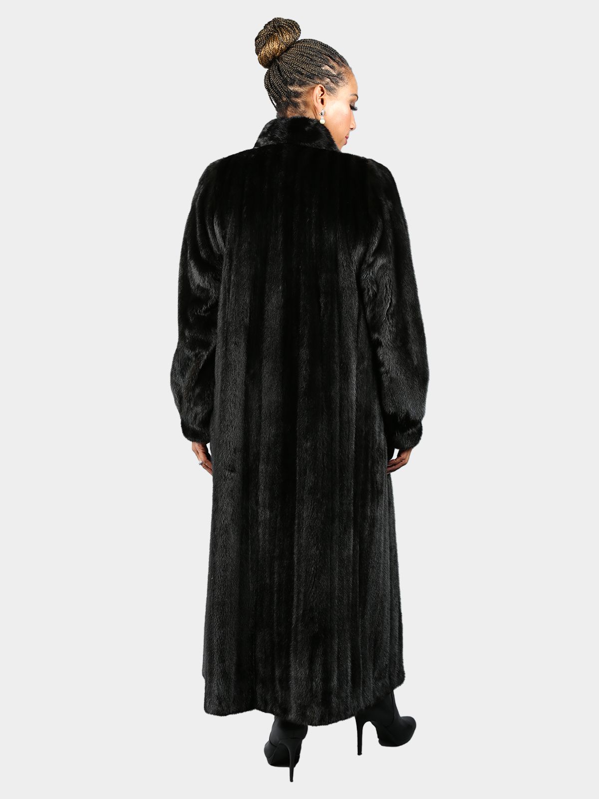 Woman's Extra Long Natural Ranch Female Mink Fur Coat