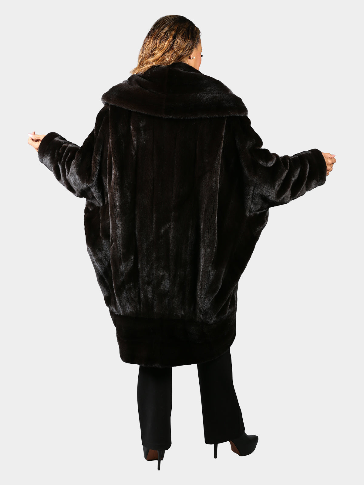Woman's Ranch Female Mink Fur Cape/Coat