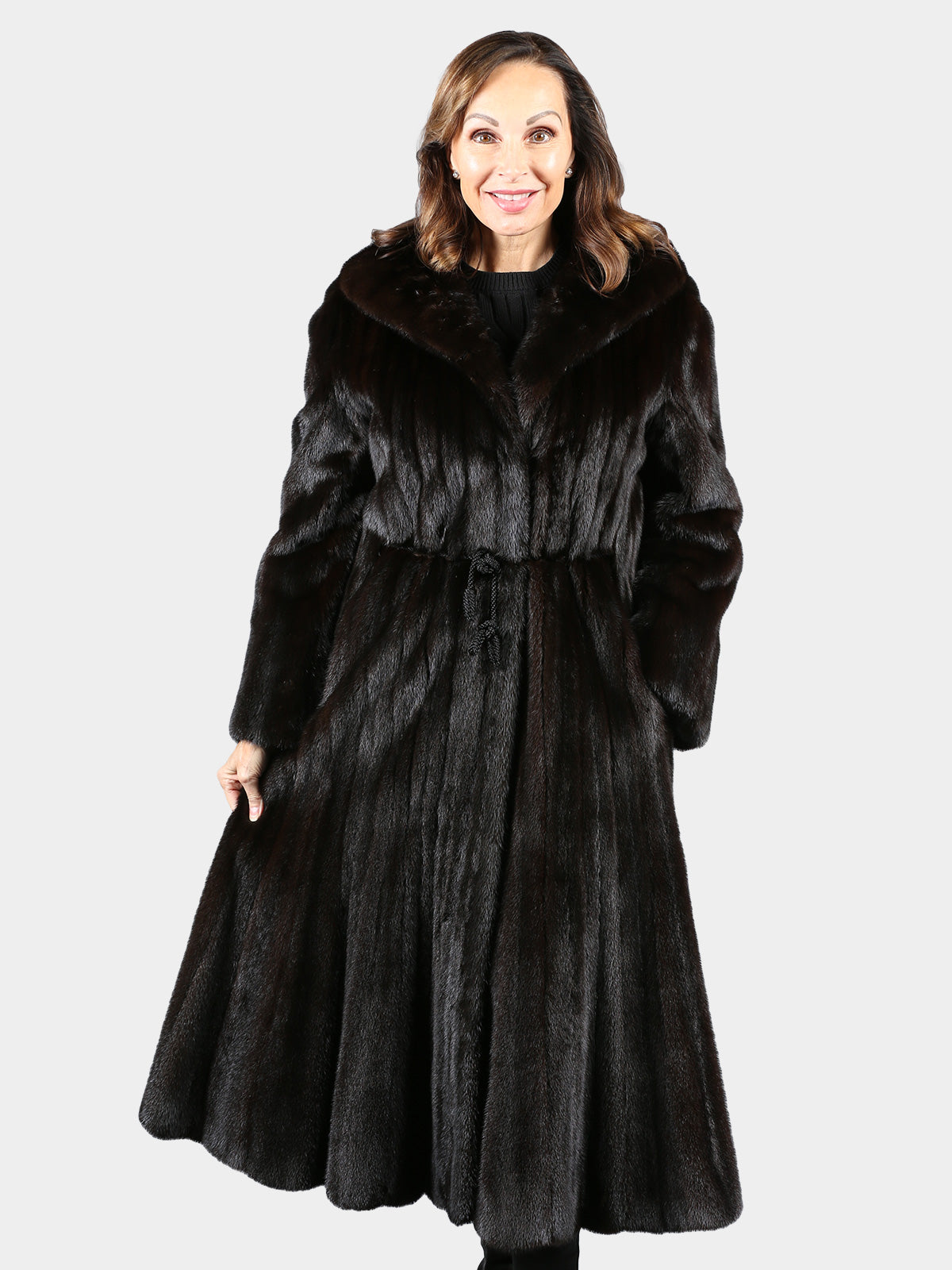 Woman's Petite Trumpet Style Ranch Female Mink Fur Coat