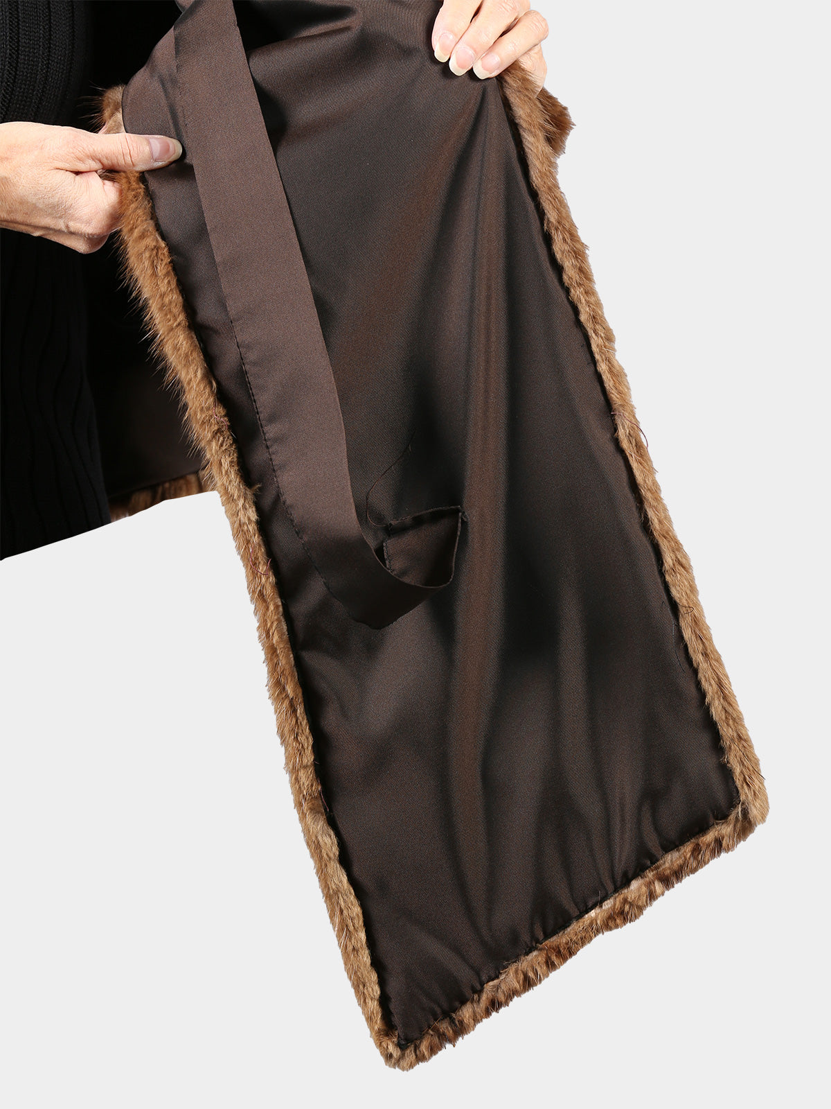 Woman's Extra Long Dyed Brown Vintage Muskrat Fur Stole