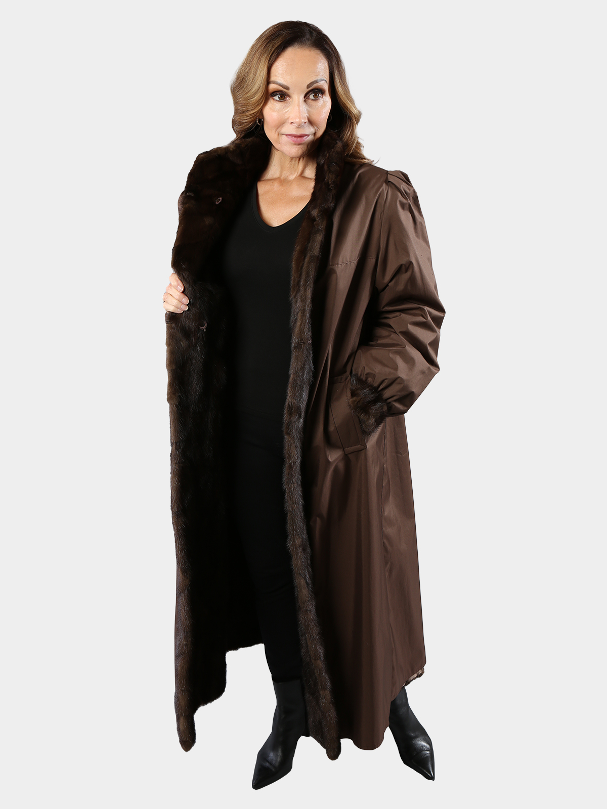 Woman's Mahogany Sculptured Mink Fur Coat Reversing to Stankama Fabric