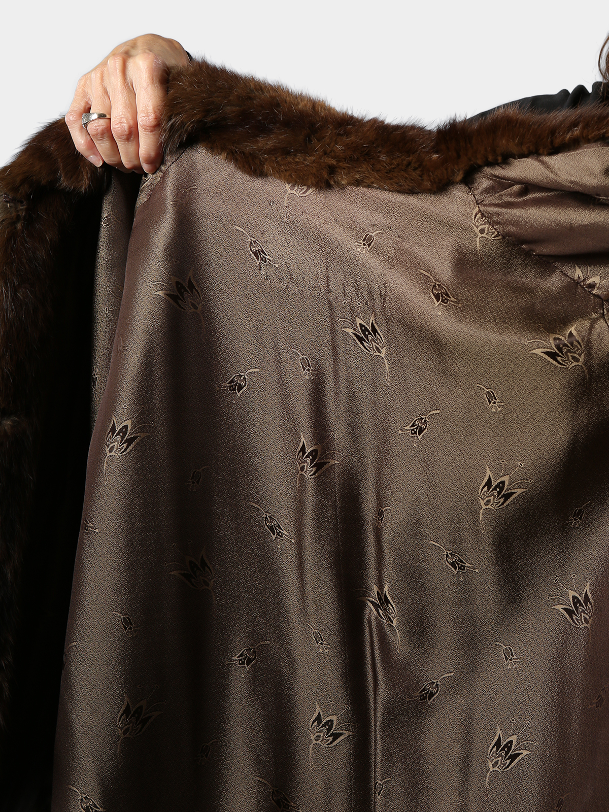 Woman's Vintage Dark Brown Muskrat Fur Cape