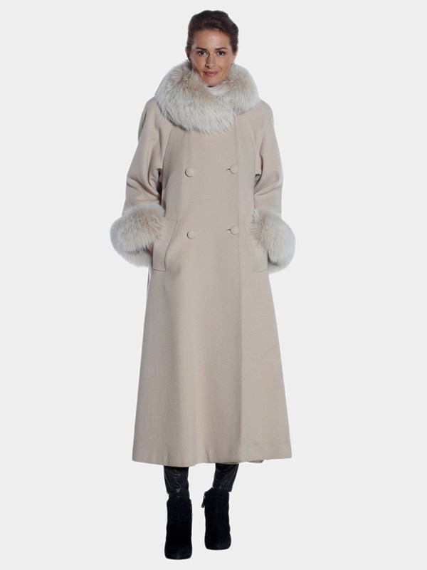 Woman's Beige Cashmere Coat with Fox Fur Trim