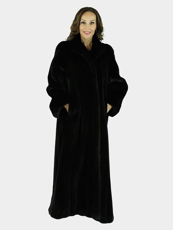 Woman's Elite Ranch Female Mink Fur Coat