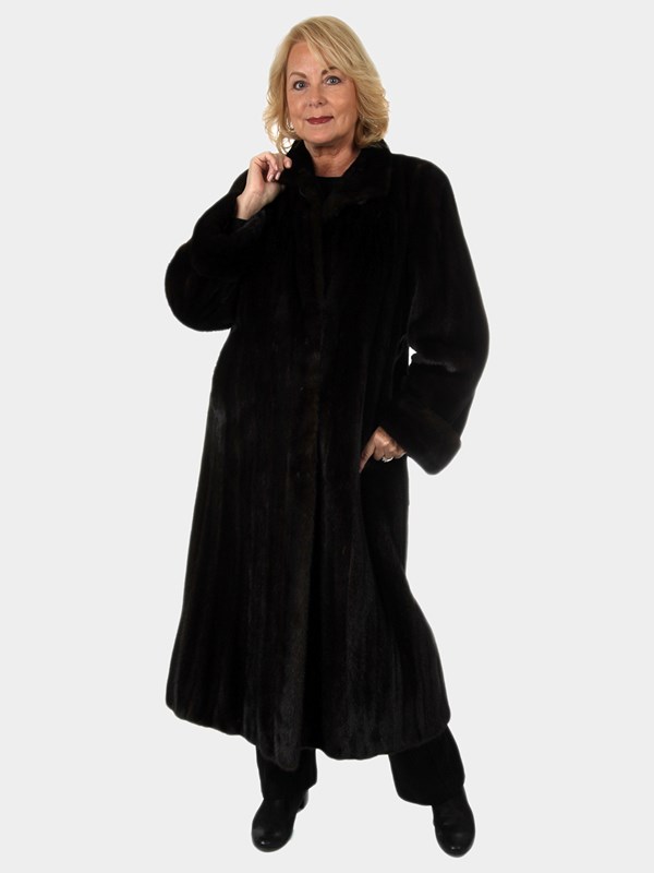 Demi Buff Female Mink Fur Coat Size, How Much Is A Black Mink Coat Worth