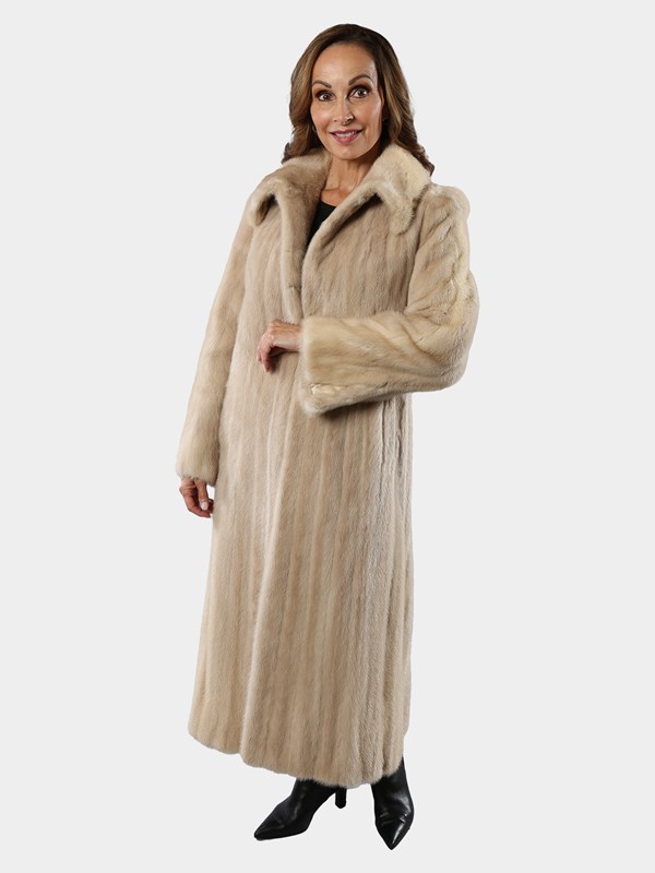 Woman's Vintage Tourmaline Female Mink Fur Coat