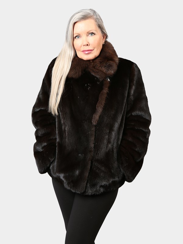 Woman's Ranch Female Mink Fur Jacket with Sable Collar