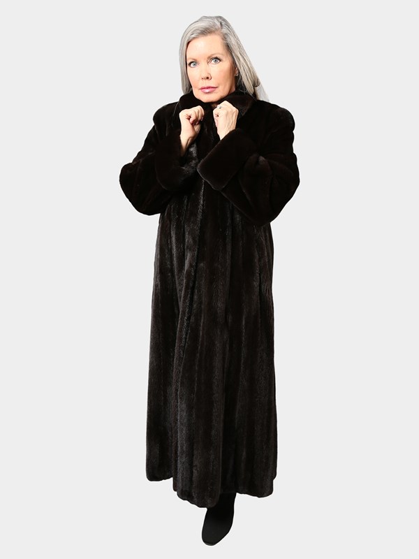 Woman's Blackglama Ranch Female Mink Fur Coat