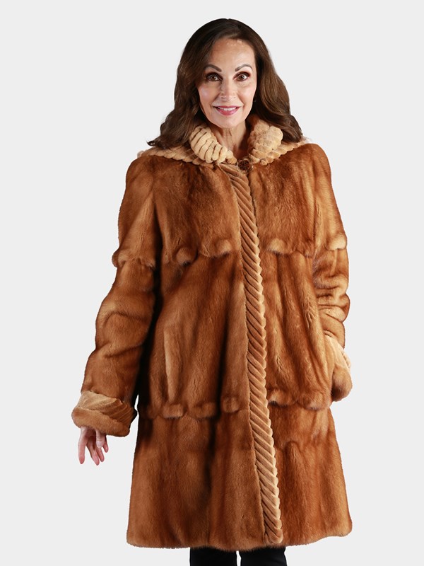 Woman's Whiskey Female Mink Fur Stroller with Detachable Hood