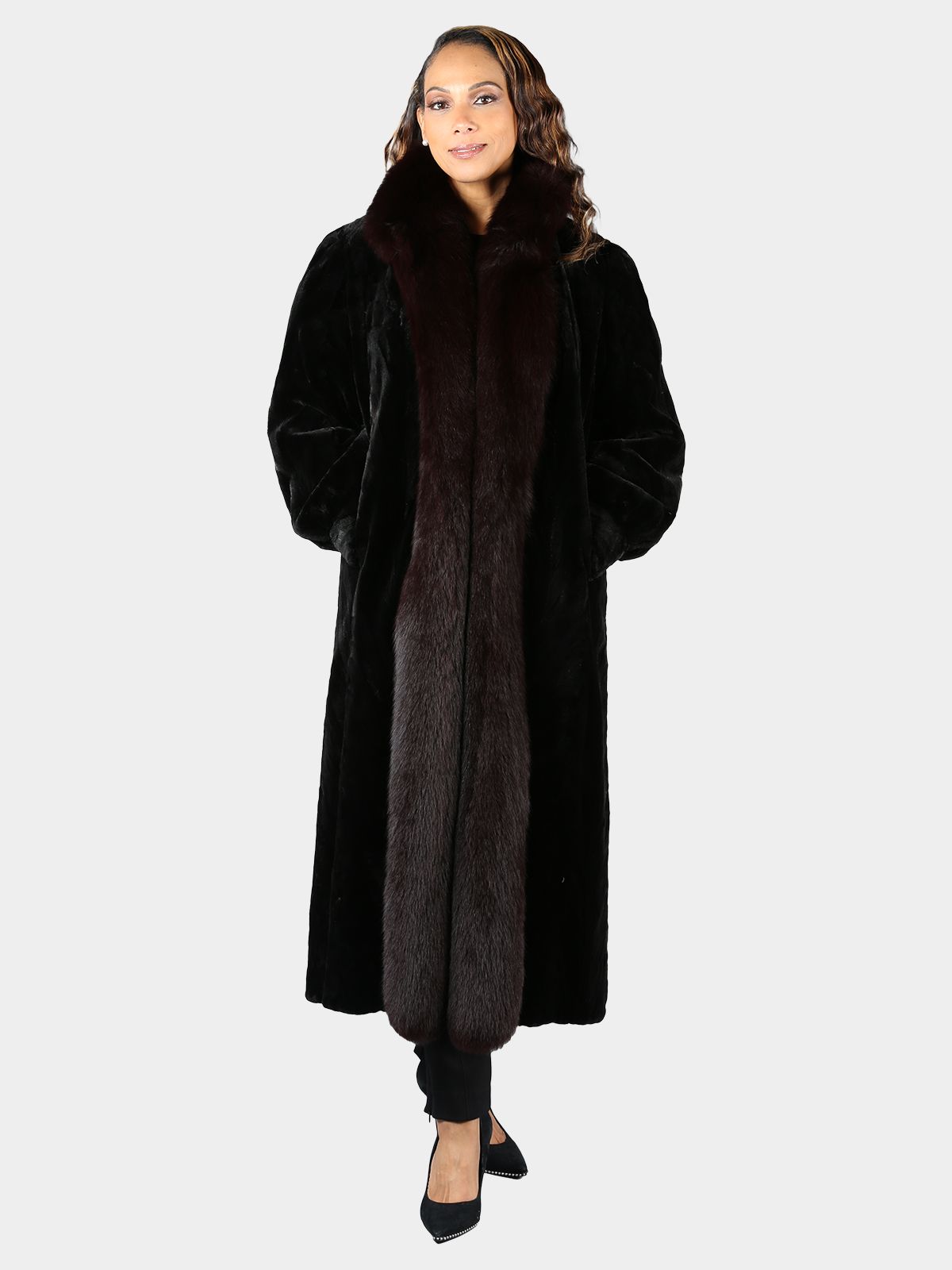 Black carved faux fur coat 2025