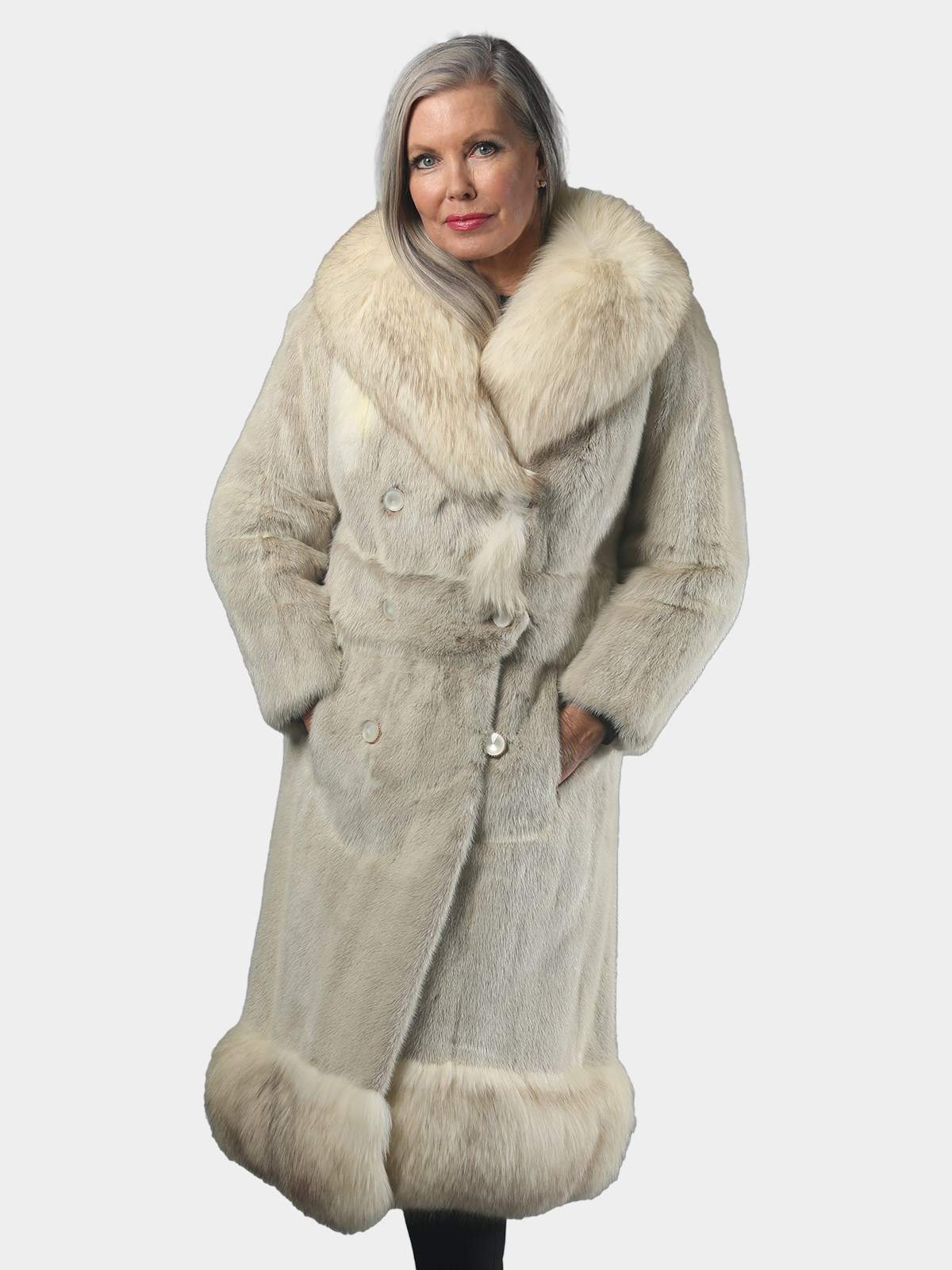 Woman's Vintage Natural Tourmaline Mink Fur Coat with Fox Collar