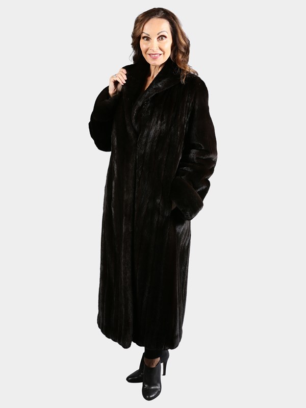 Woman's Natural Ranch Female Mink Fur Coat