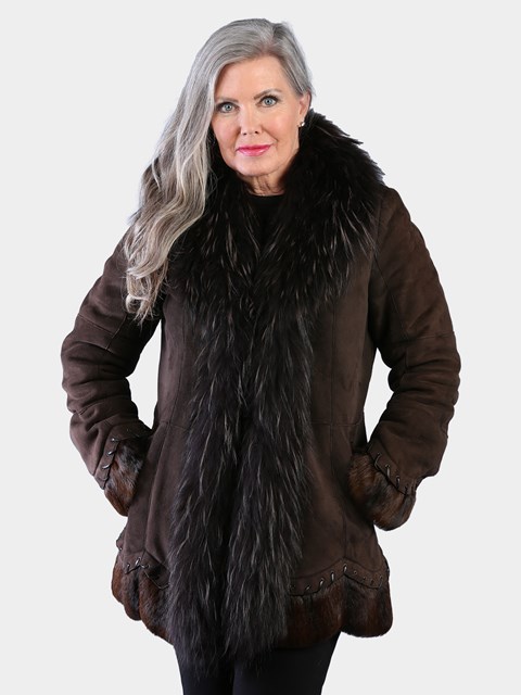Woman's Dyed Brown Shearling Lamb Fur Jacket with Finn Raccoon Trim