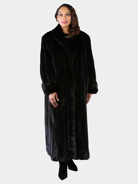 Woman's Plus Size Natural Ranch Female Mink Fur Coat