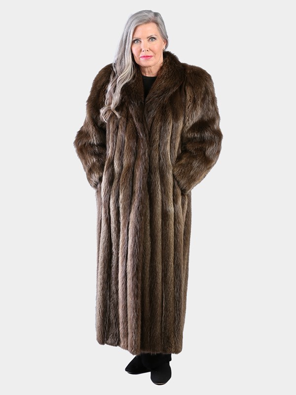 Woman's Natural Medium Tone Long Hair Beaver Fur Coat