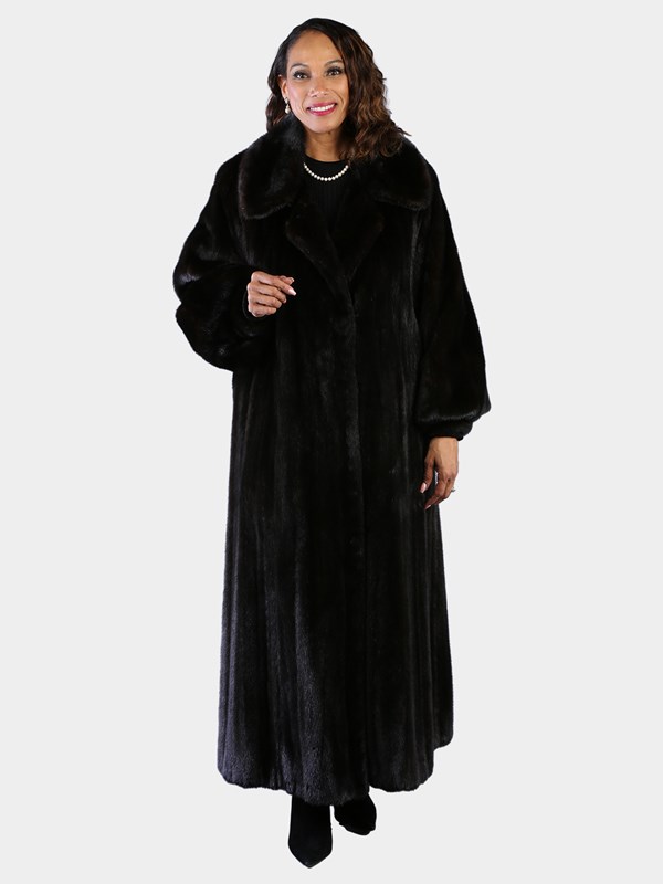 Woman's Natural Ranch Female Mink Fur Coat