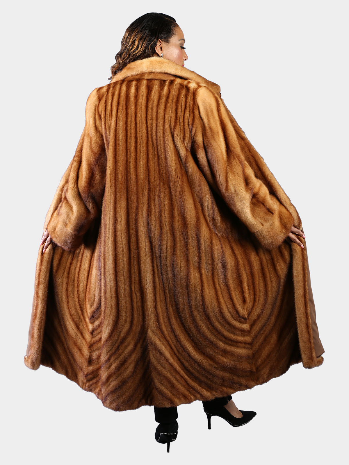 Woman's Natural Whiskey Female Mink Fur Directional Coat