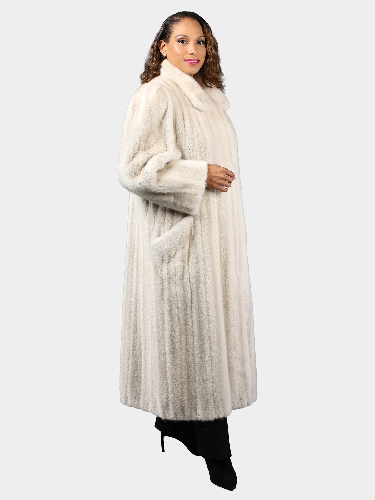 Woman's New Lining Natural Azurene Female Mink Fur Coat Vintage Style