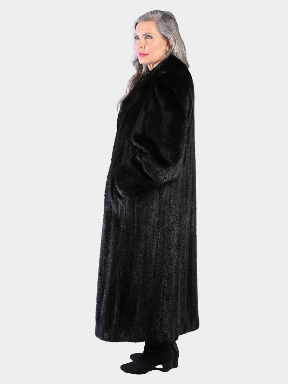 Woman's Natural Ranch Mink Fur Coat