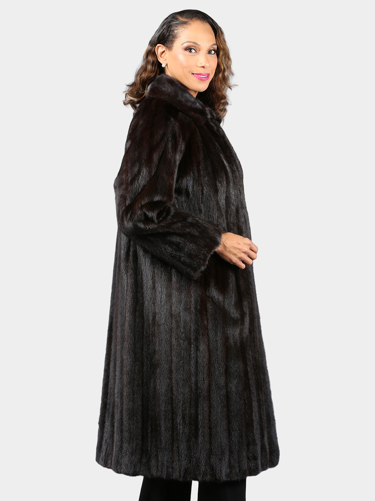 Woman's Deepest Mahogany Vintage Female Mink Fur Coat