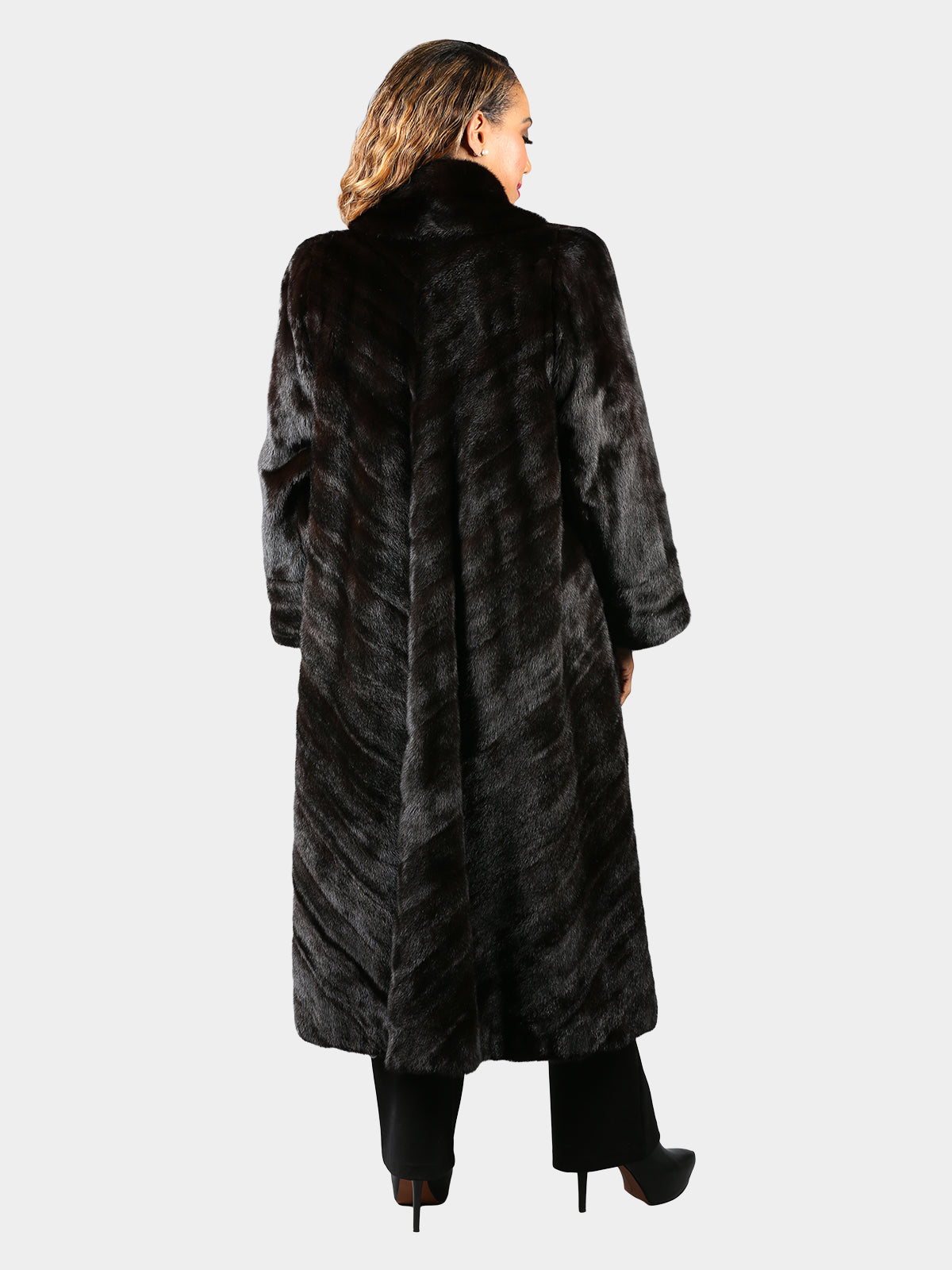 Woman's Ranch Female Mink Fur Coat with Directional Design