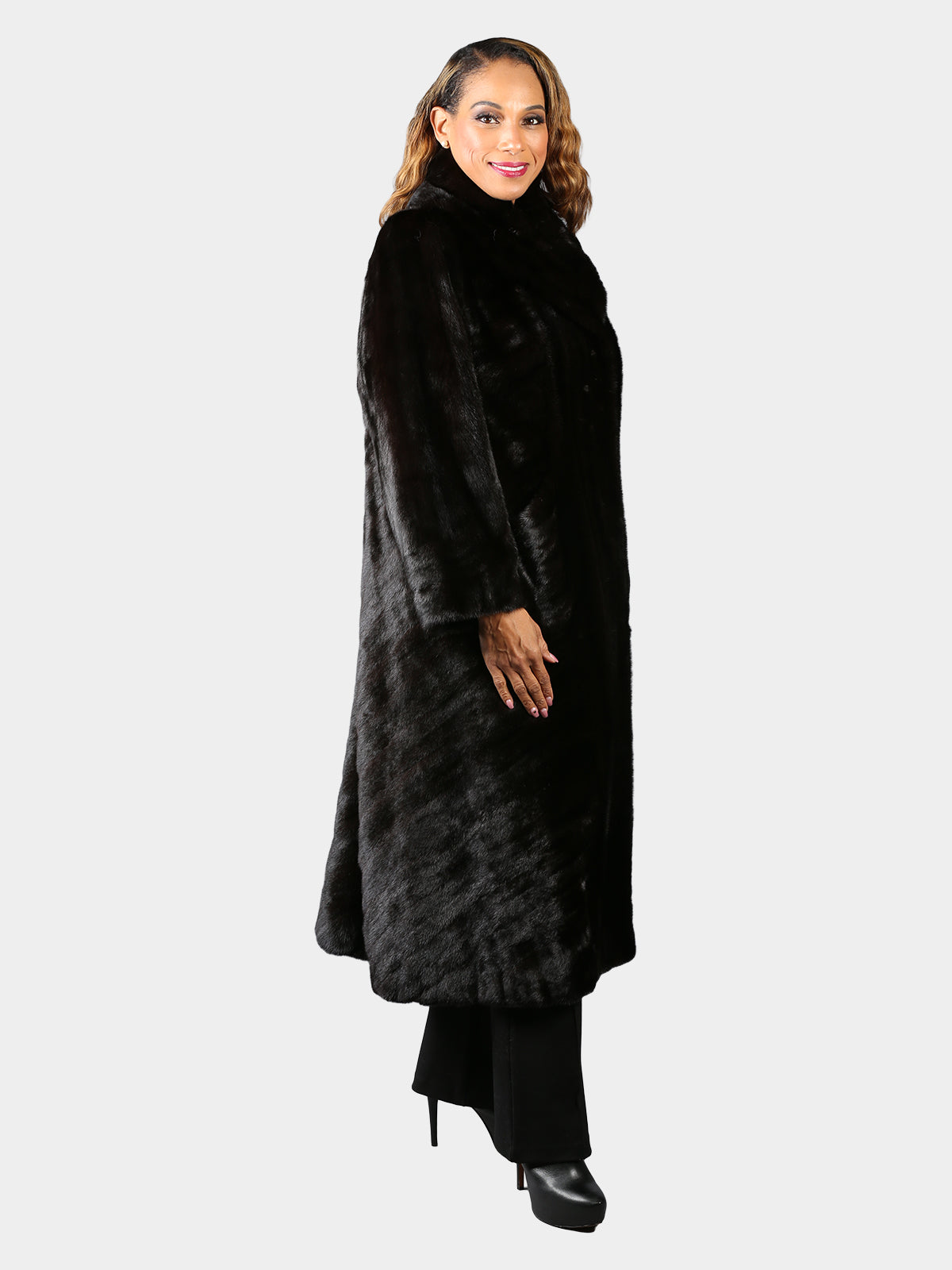 Woman's Ranch Female Mink Fur Coat with Directional Design