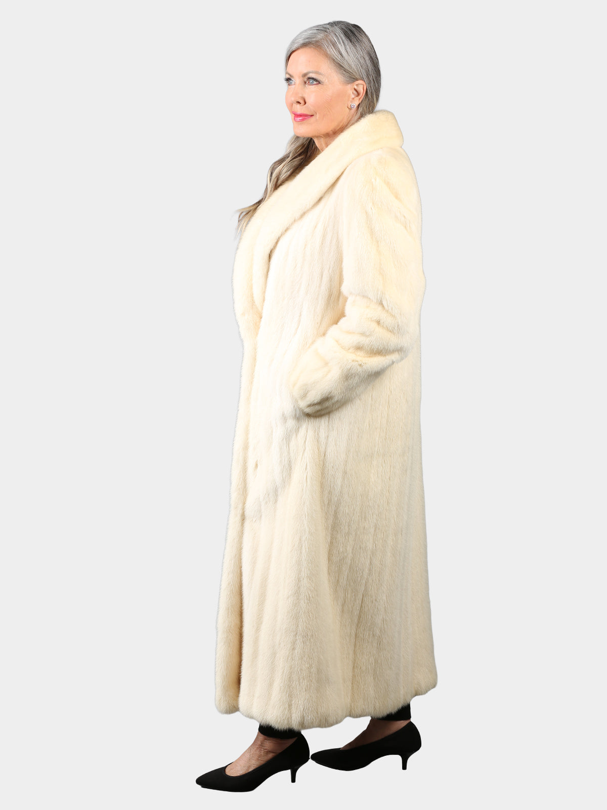 Woman's Natural Cream Female Mink Fur Coat