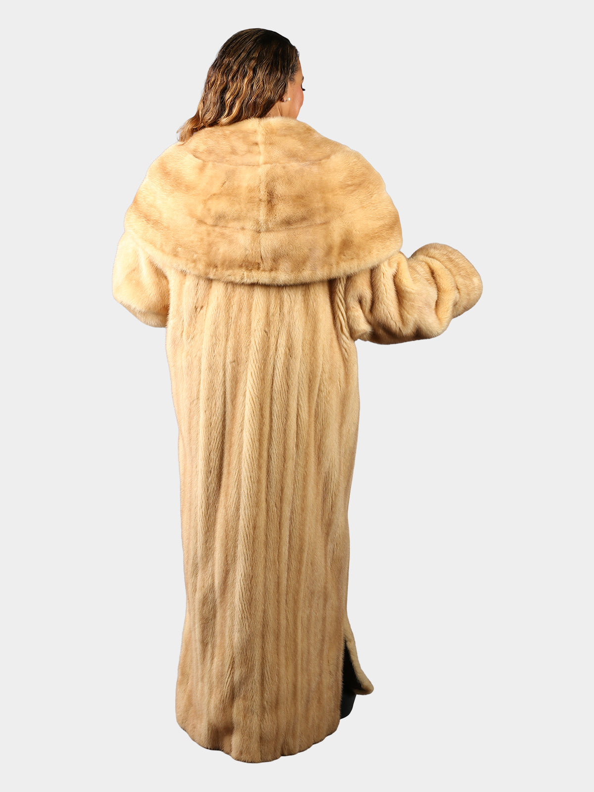 Woman's Plus Size Extra Long Natural Light Whiskey Female Mink Fur Coat with Hood