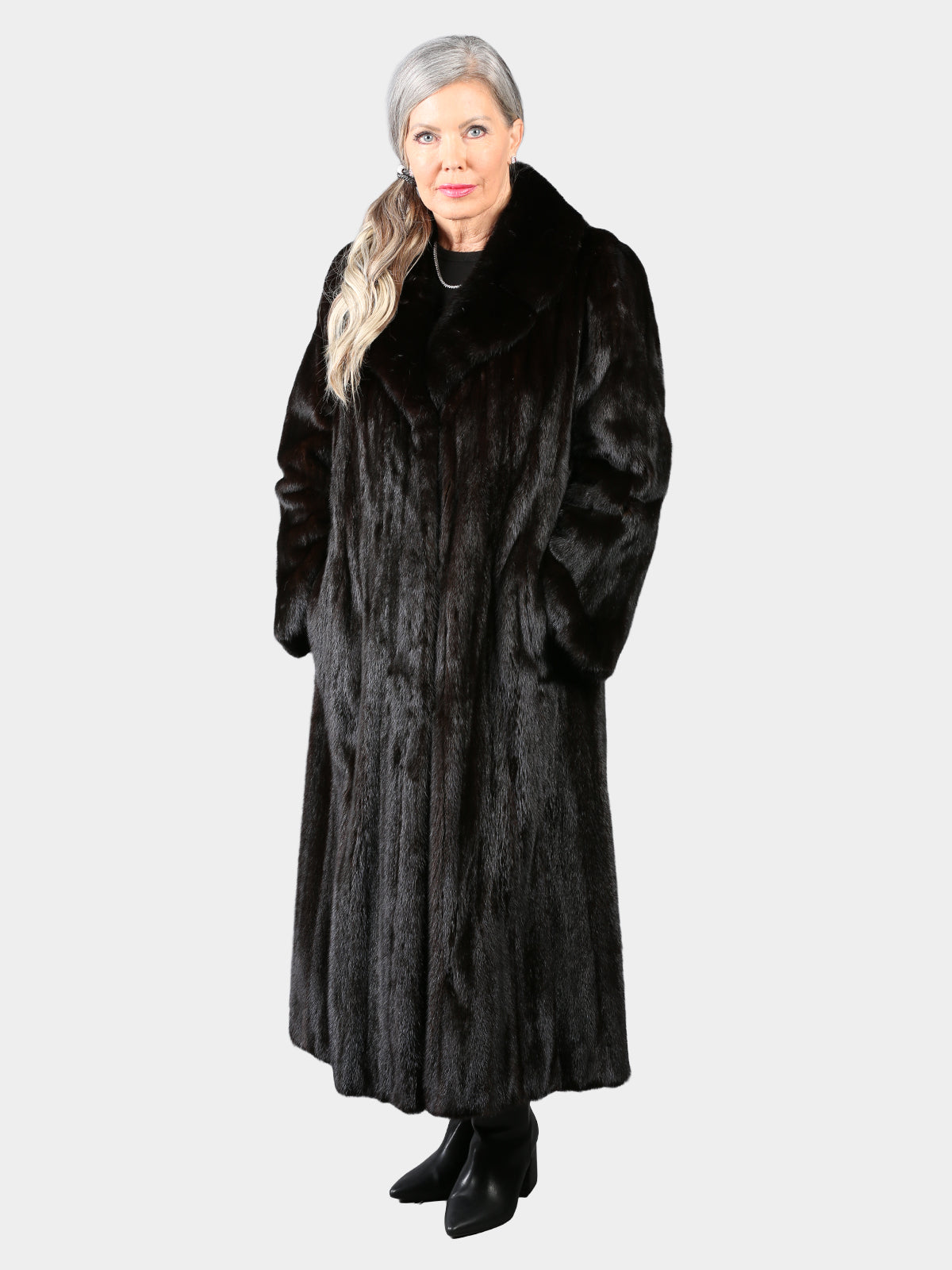 Woman's Ranch Female Mink Fur Coat
