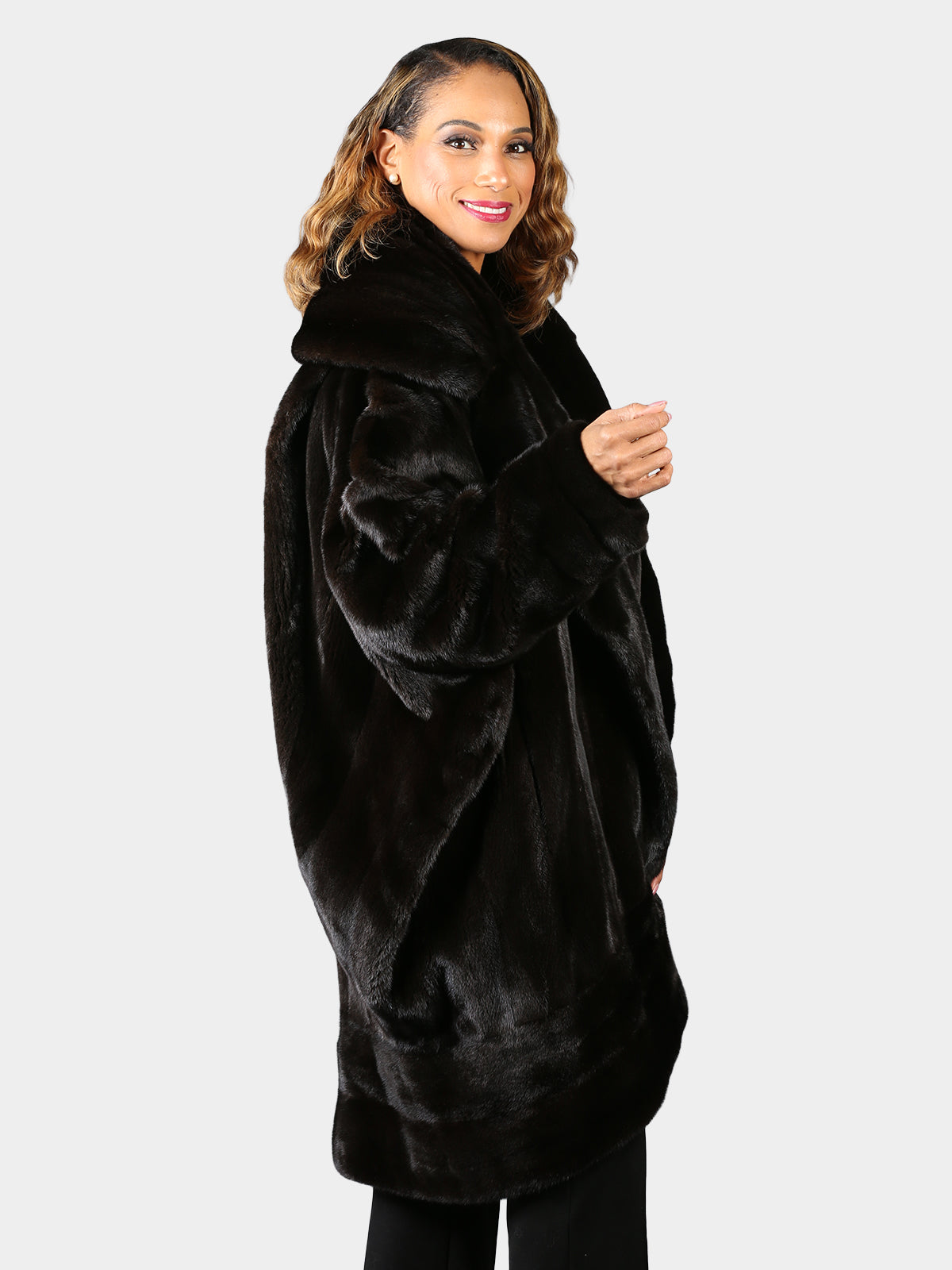 Woman's Ranch Female Mink Fur Cape/Coat