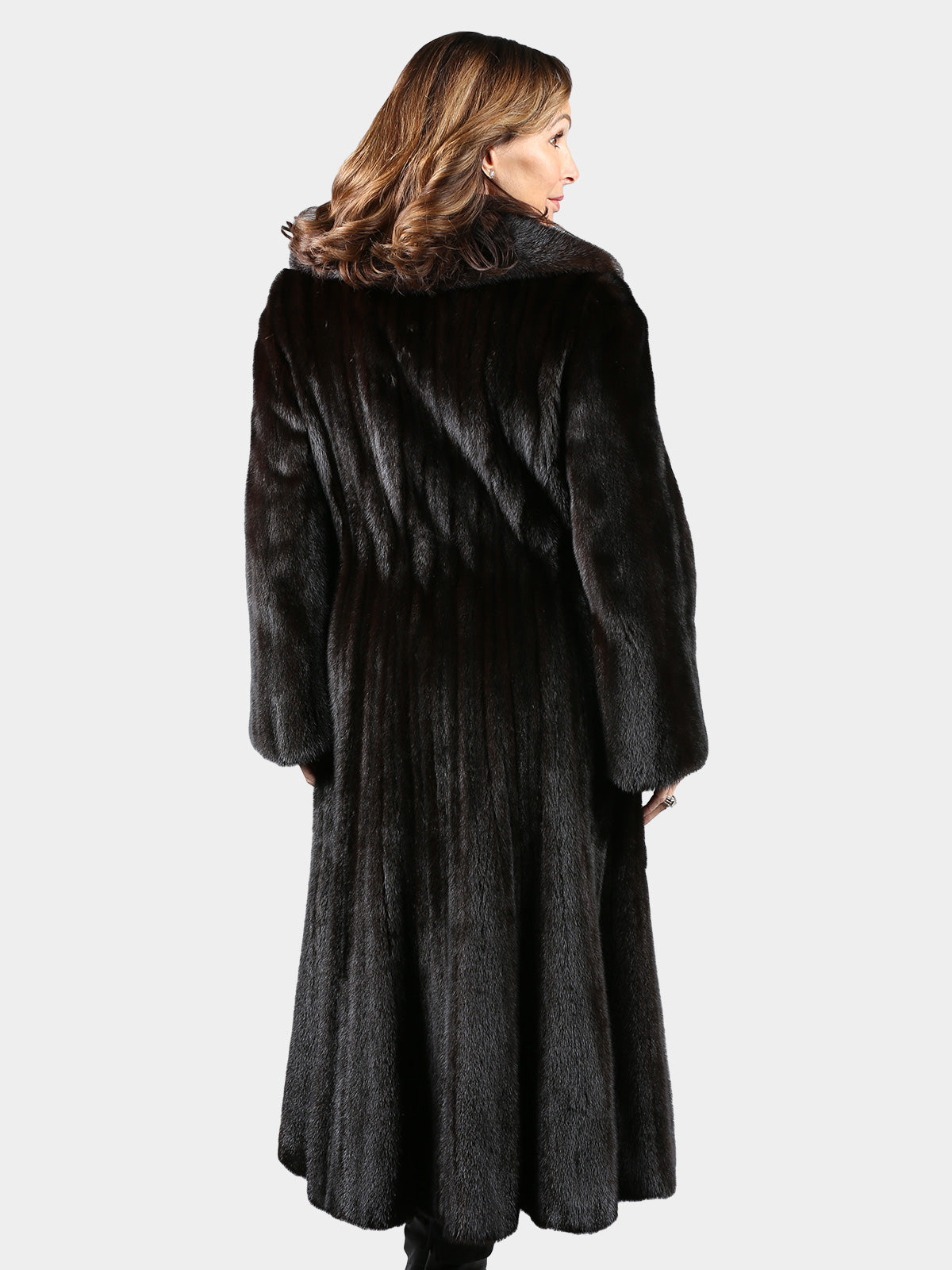 Woman's Petite Trumpet Style Ranch Female Mink Fur Coat