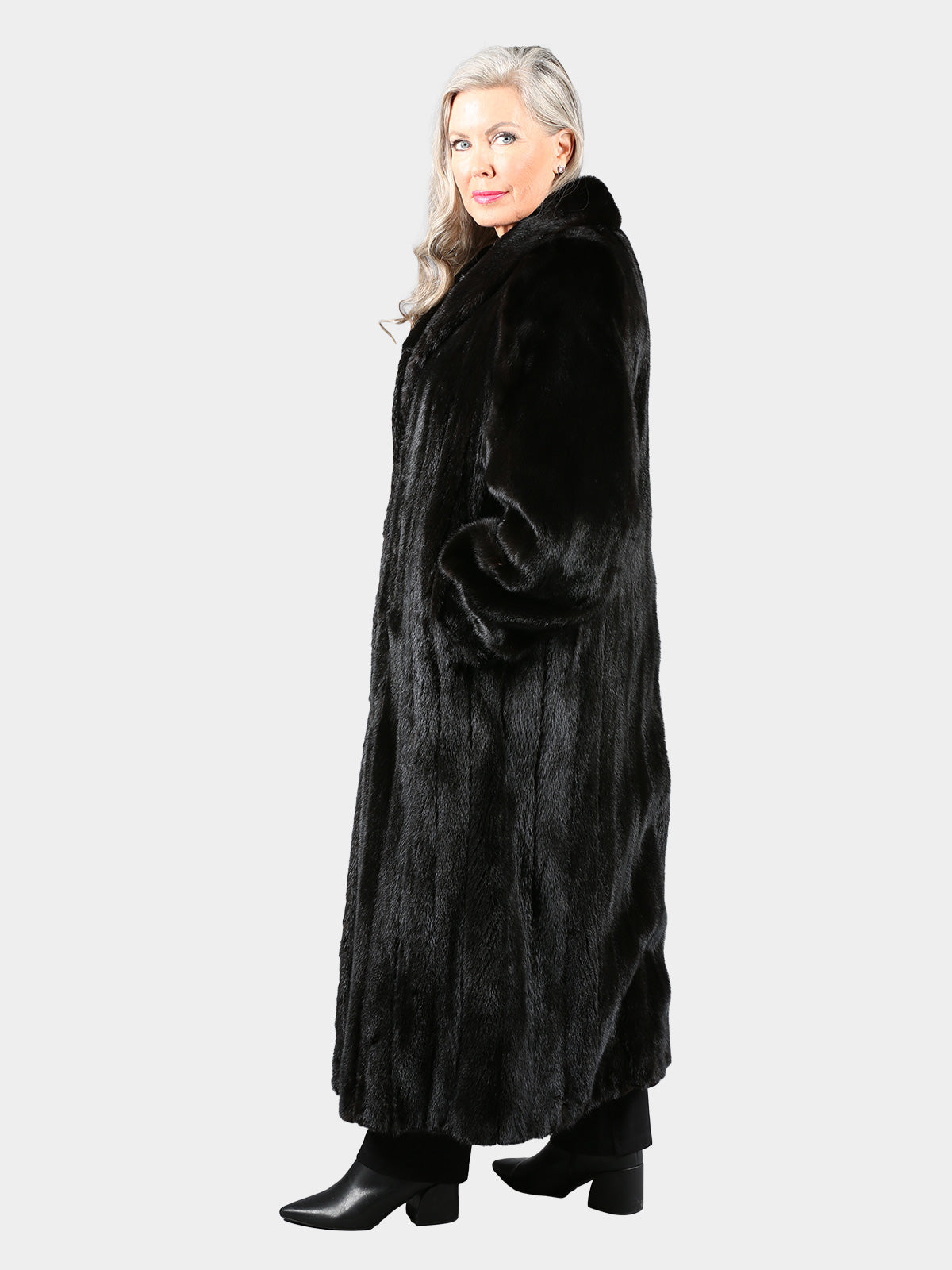 Woman's Ranch Mink Fur Coat