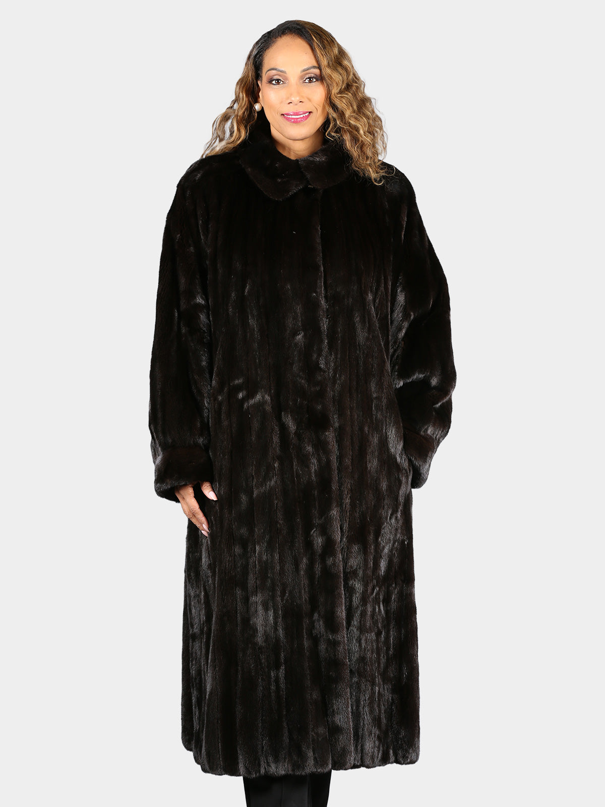 Woman's Plus Size Ranch Female Mink Fur Coat by Con Teso