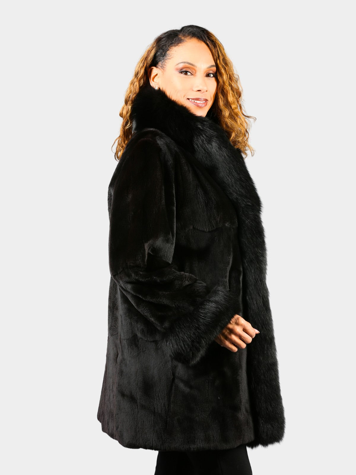 Woman's Plus Size Ranch Female Mink Fur Jacket with Detachable Hood