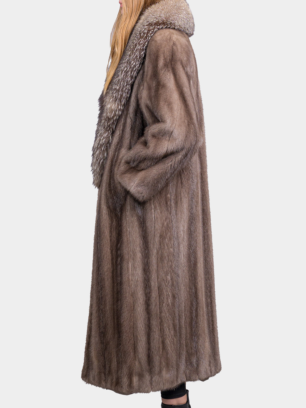 Women's Lutetia Mink Coat with Indigo Fox Collar